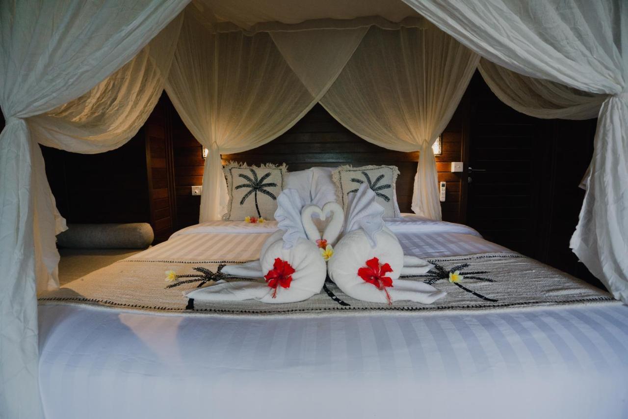 Sunset Star Huts Hotel Lembongan Buitenkant foto