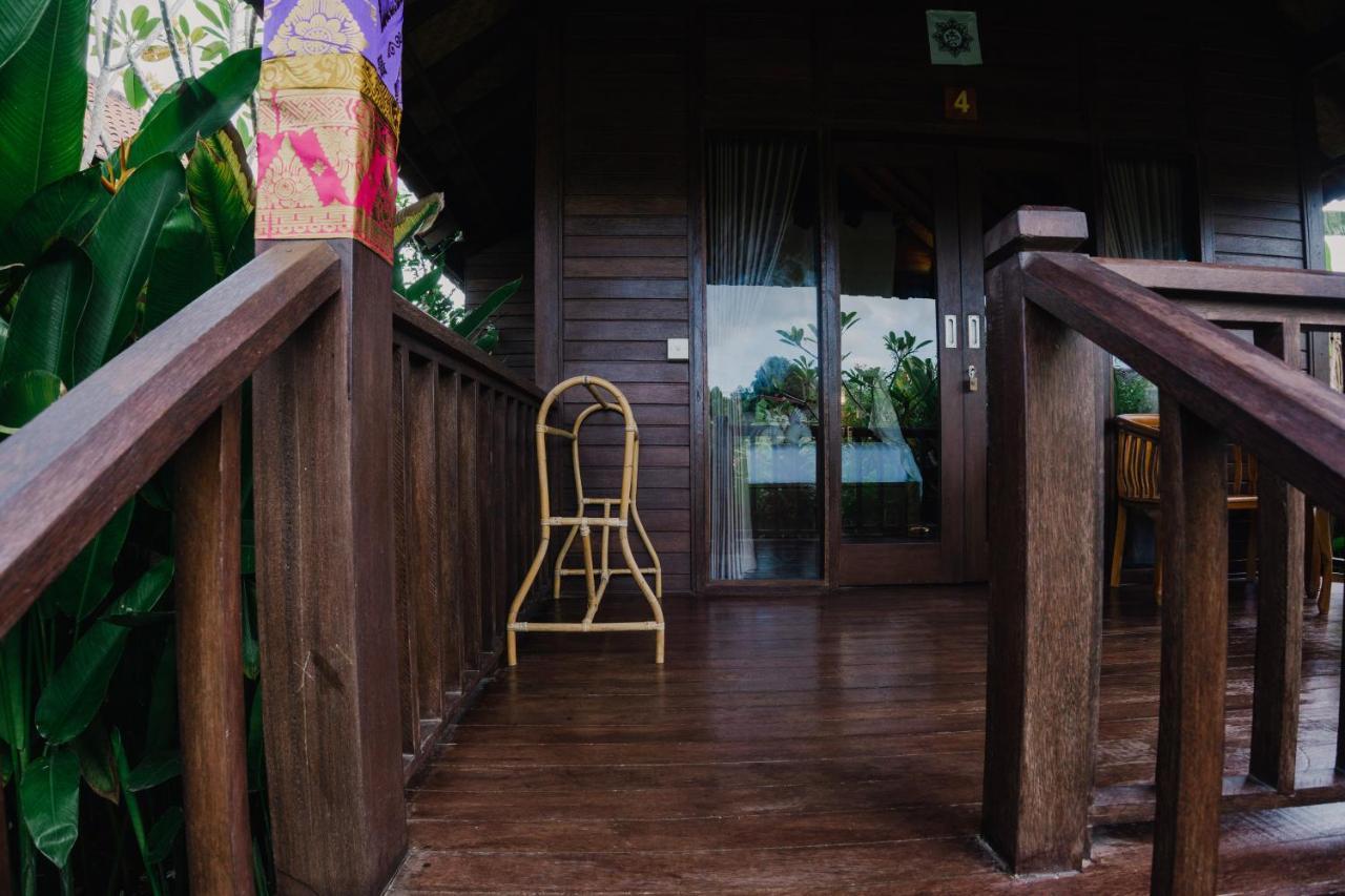Sunset Star Huts Hotel Lembongan Buitenkant foto