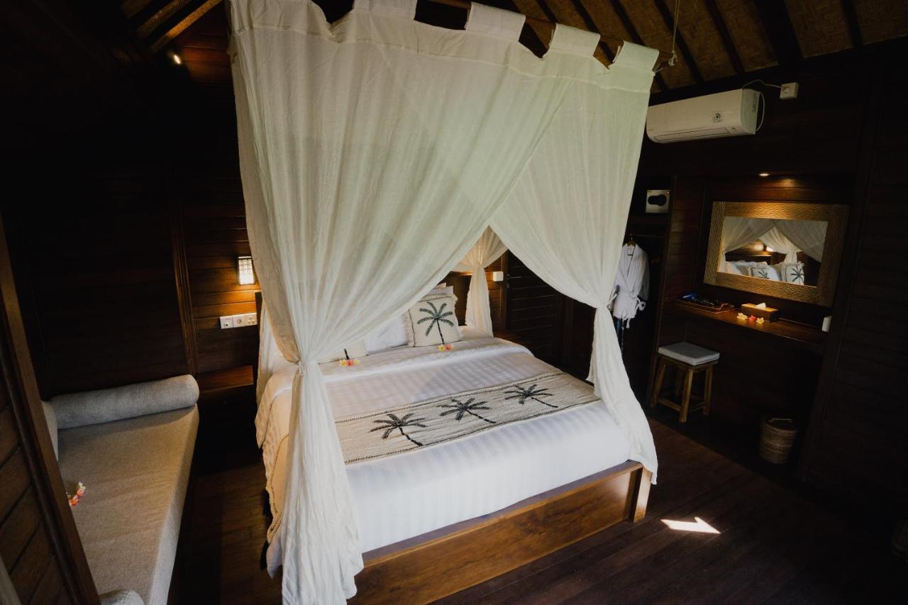 Sunset Star Huts Hotel Lembongan Buitenkant foto