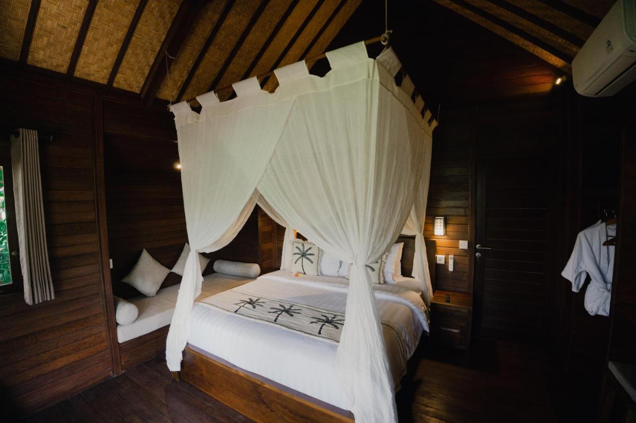 Sunset Star Huts Hotel Lembongan Buitenkant foto
