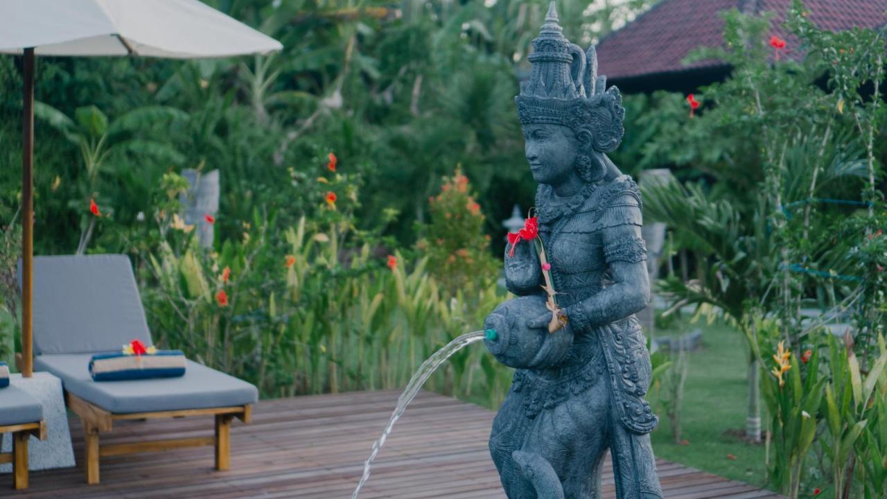Sunset Star Huts Hotel Lembongan Buitenkant foto