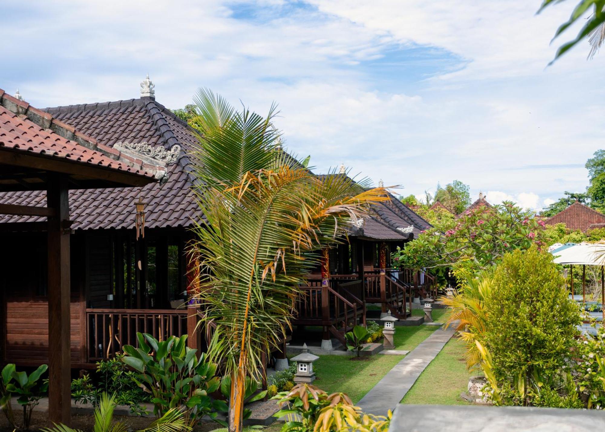 Sunset Star Huts Hotel Lembongan Buitenkant foto